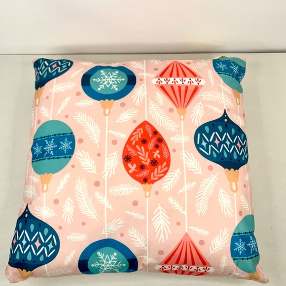 TWO Retro pink blue red gold 16x16 Snowflake Holiday Ornament Christmas Pillows - Picture 3 of 9